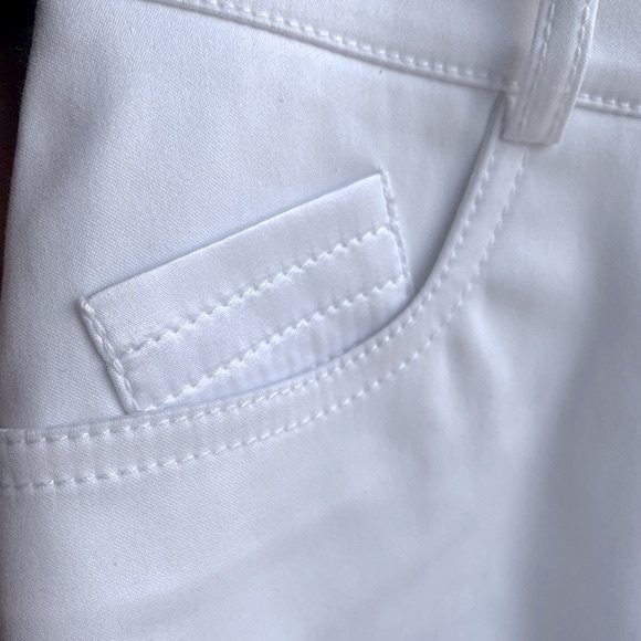 Guess by Marciano size 00 low rise white short, NWT - Picture 5 of 15